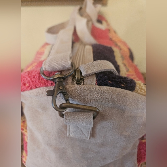 NWOT Free People First Class Embellished Weekender in Primrose Garden Duffel Bag - Picture 8 of 17